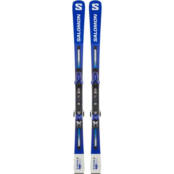 Salomon S-Race SL 12: Nahaufnahme der Skispitzen mit dem Salomon Logo und Bindungen.