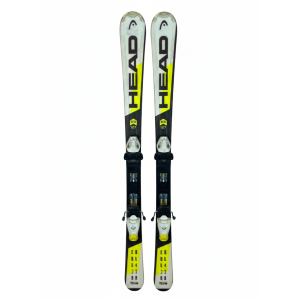 Head Team Supershape 2019 Skier auf weißem Hintergrund, Bindungen sichtbar.